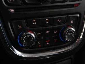 Внедорожник Opel Mokka 2013 года, 999000 рублей, Тюмень