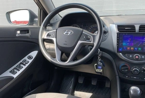 Седан Hyundai Solaris 2014 года, 775000 рублей, Солонцы