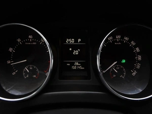 Внедорожник Skoda Yeti 2011 года, 999000 рублей, Волгоград