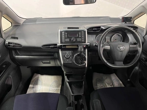 Минивэн Toyota Wish 2012 года, 1249000 рублей, Красноярск