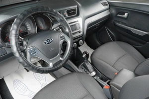 Седан Kia Rio 2016 года, 1079000 рублей, Тюмень