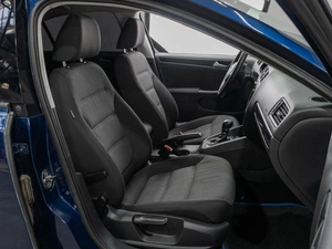 Седан Volkswagen Jetta 2012 года, 999000 рублей, Тюмень