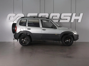 Внедорожник Chevrolet Niva 2015 года, 572000 рублей, Минеральные Воды