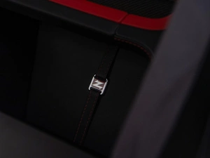 Кабриолет Aston Martin Vanquish 2019 года, 80900000 рублей, Москва