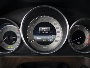 Седан Mercedes-benz E-класс 2013 года, 2330000 рублей, Омск