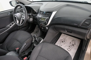 Седан Hyundai Solaris 2012 года, 829000 рублей, Красноярск