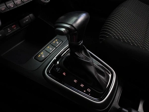 Седан Kia Rio 2018 года, 1537000 рублей, Воронеж