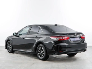 Седан Toyota Camry 2020 года, 2299050 рублей, Москва