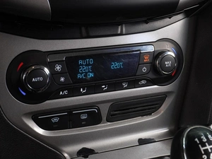 Хетчбэк Ford Focus 2011 года, 749000 рублей, Воронеж