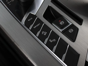 Внедорожник Geely Coolray 2020 года, 1550000 рублей, Омск