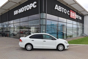 Седан Volkswagen Polo 2020 года, 1300000 рублей, Мирное