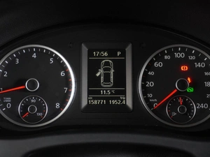 Внедорожник Volkswagen Tiguan 2010 года, 1189000 рублей, Воронеж