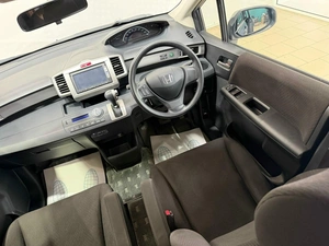 Минивэн Honda Freed 2014 года, 1099000 рублей, Красноярск