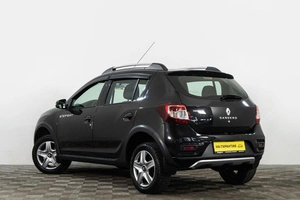 Хетчбэк Renault Sandero 2015 года, 929000 рублей, Сургут