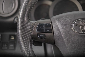 Внедорожник Toyota RAV4 2010 года, 1649000 рублей, Томск