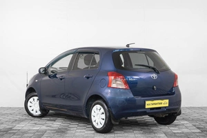 Хетчбэк Toyota Vitz 2005 года, 499000 рублей, Кемерово