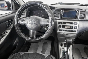 Седан Toyota Corolla 2006 года, 749000 рублей, Барнаул