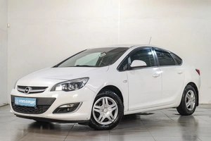 Седан Opel Astra 2012 года, 759000 рублей, Челябинск