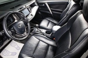 Внедорожник Toyota RAV4 2017 года, 2659000 рублей, Сургут
