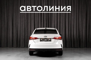 Седан Hyundai Solaris 2021 года, 1555000 рублей, Красноярск