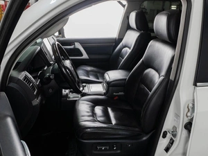 Внедорожник Toyota Land Cruiser 2018 года, 6720000 рублей, Тюмень