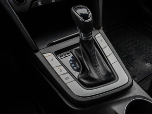 Седан Hyundai Elantra 2018 года, 1680000 рублей, Краснодар