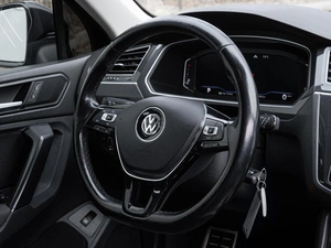 Внедорожник Volkswagen Tiguan 2020 года, 2670000 рублей, Волгоград