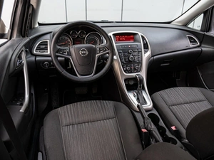 Хетчбэк Opel Astra 2011 года, 785000 рублей, Краснодар