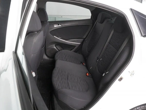 Седан Hyundai Solaris 2015 года, 1099000 рублей, Красный Пахарь