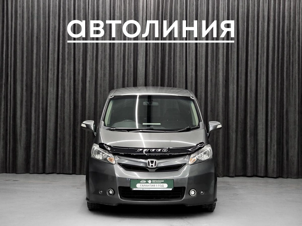 Минивэн Honda Freed 2011 года, 920000 рублей, Красноярск