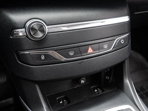 Хетчбэк Peugeot 308 2014 года, 1025000 рублей, Краснодар