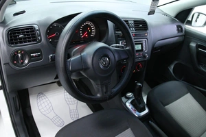 Седан Volkswagen Polo 2013 года, 818000 рублей, Солонцы