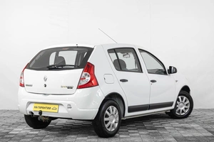 Хетчбэк Renault Sandero 2012 года, 609000 рублей, Кемерово