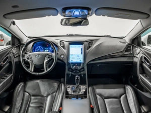 Седан Hyundai Grandeur 2013 года, 1680000 рублей, Красноярск