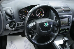 Универсал Skoda Octavia 2012 года, 1048000 рублей, Солонцы