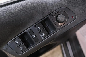 Внедорожник Volkswagen Tiguan 2009 года, 1119000 рублей, Новокузнецк