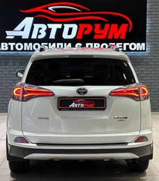 Внедорожник Toyota RAV4 2016 года, 2557000 рублей, Красноярск