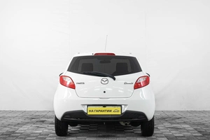 Хетчбэк Mazda Demio 2011 года, 769000 рублей, Кемерово