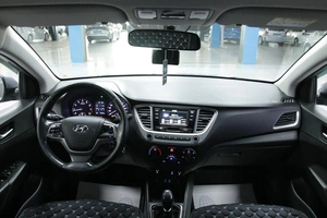 Седан Hyundai Solaris 2017 года, 983000 рублей, Солонцы