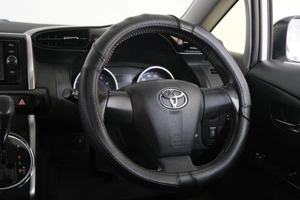 Минивэн Toyota Wish 2017 года, 2019000 рублей, Омск