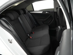 Седан Volkswagen Jetta 2017 года, 1347055 рублей, Москва