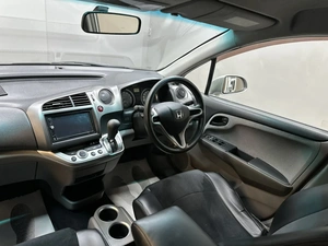 Минивэн Honda Stream 2010 года, 967000 рублей, Красноярск