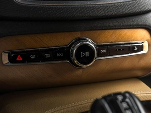 Внедорожник Volvo XC90 2016 года, 2869000 рублей, Тюмень