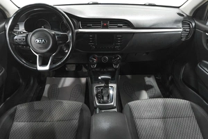 Хетчбэк Kia Rio X-Line 2018 года, 1169000 рублей, Новокузнецк