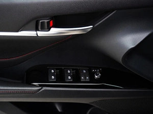 Седан Toyota Camry 2020 года, 3200000 рублей, Тверь