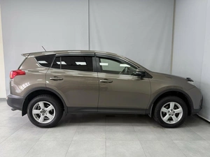 Внедорожник Toyota RAV4 2014 года, 1730000 рублей, Красноярск
