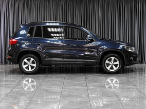 Внедорожник Volkswagen Tiguan 2012 года, 1199000 рублей, Тюмень