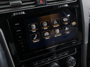 Хетчбэк Volkswagen Golf 2019 года, 1999000 рублей, Тюмень