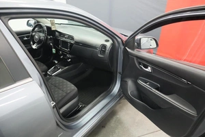 Хэтчбек Kia Rio 2018 года, 1490000 рублей, Курск