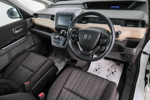 Минивэн Honda Freed 2016 года, 1699000 рублей, Красноярск